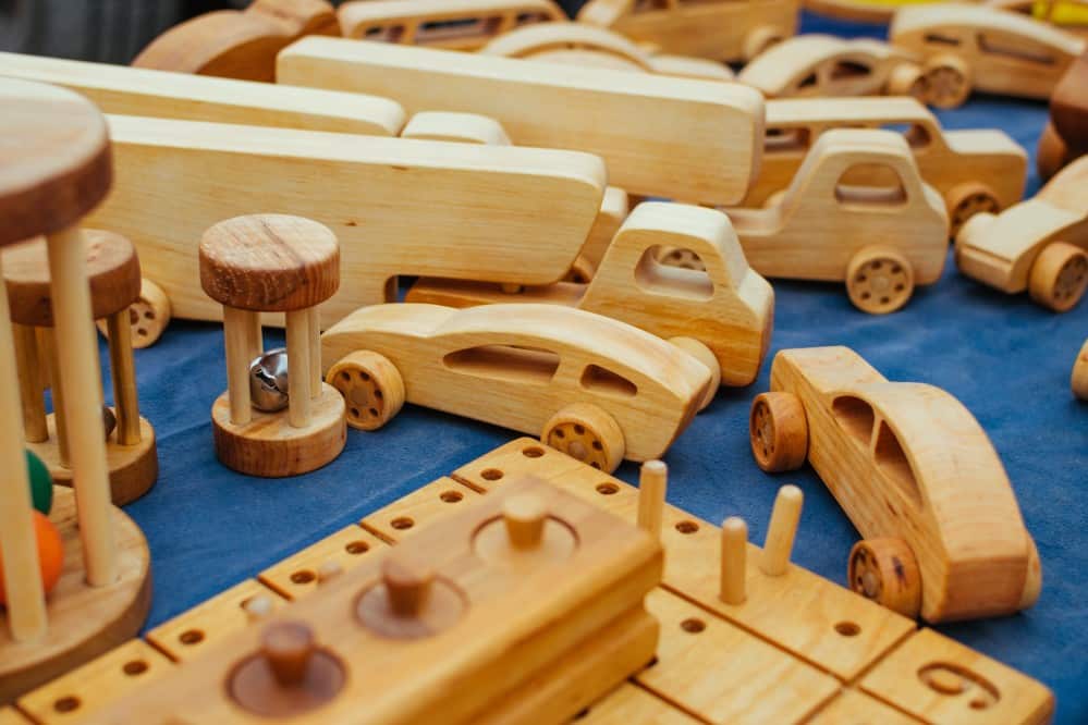 Holzspielzeug für Kinder ab 2 Jahren